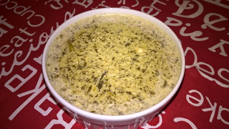 Sos cu măcriș și smântână