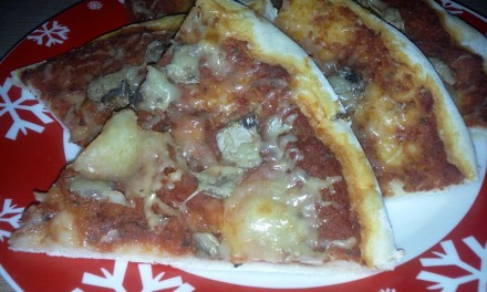 Pizza cu ciuperci și cascaval