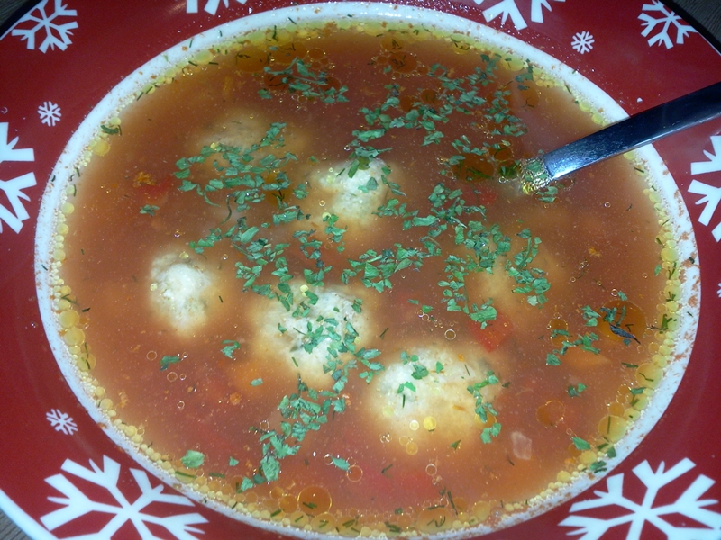 Supă cu perișoare din piept de curcan