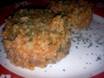 Iepure cu bulgur și roșii