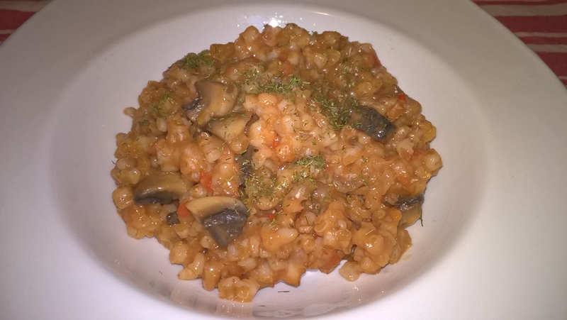 Arpacaș cu ciuperci și roșii