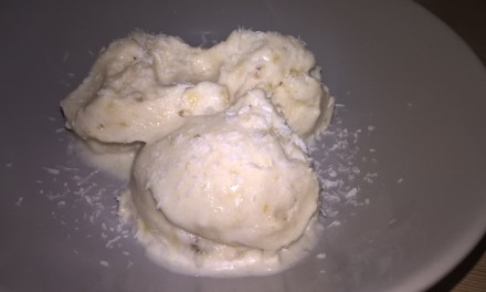 Înghețată cremoasă cu lapte de cocos și banane