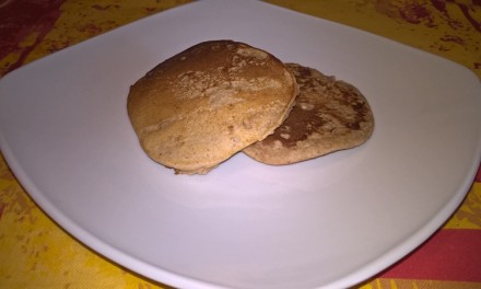 Pancakes cu unt de arahide
