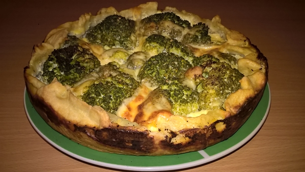 Tartă cu broccoli și brânză Brie