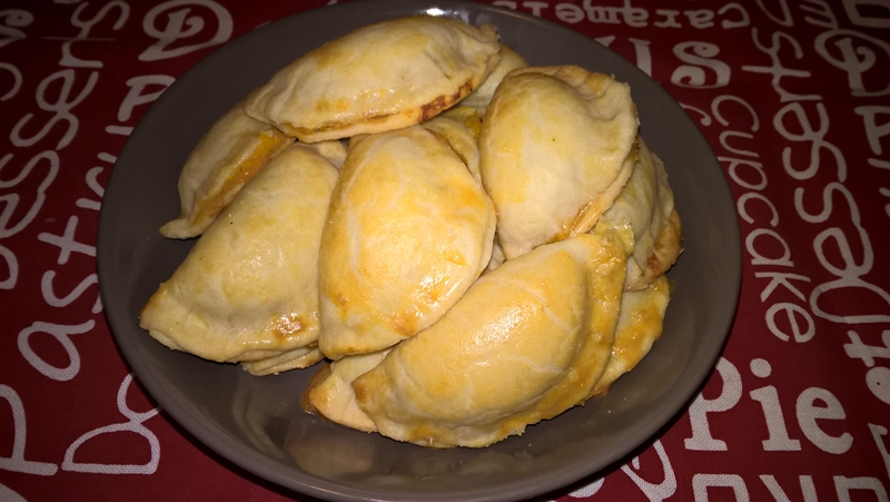 Plăcințele argentiniene (empanadas) cu dovleac și cașcaval