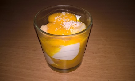 Desert la pahar cu mango și mascarpone