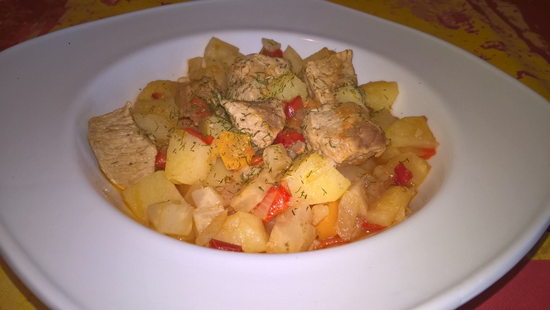Gulaș de porc cu legume