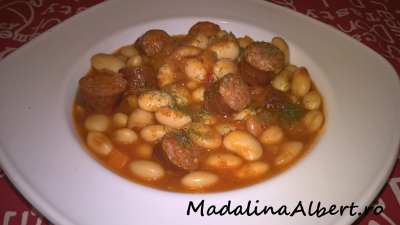 Fasole cu cârnați