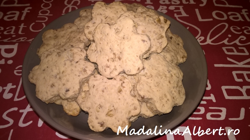 Biscuiți cu nucă