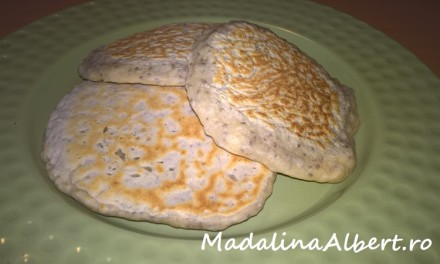 Pancakes cu semințe de chia și lapte de cocos (fără lactate și ou)