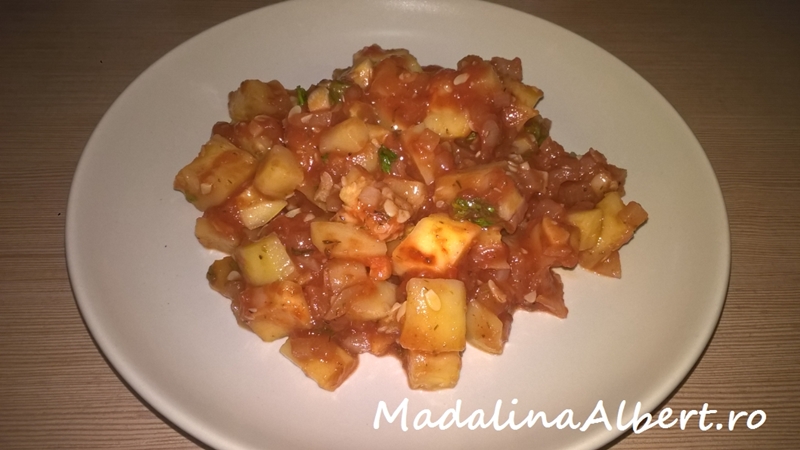 Dovlecei cu sos de roșii